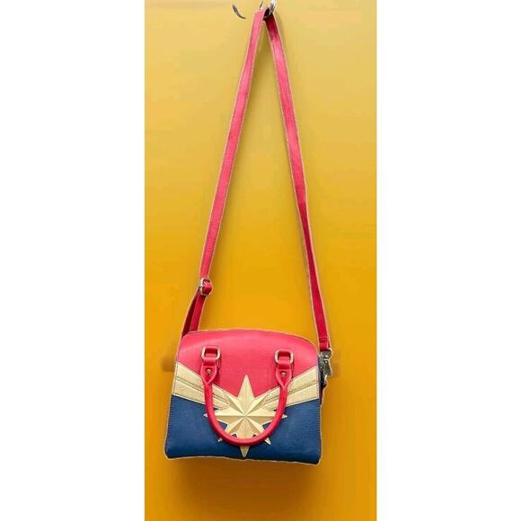 Loungefly Marvel Captain Marvel Bag Purse Handbag Strap Crossbody USA Star Red - Picture 3 of 5